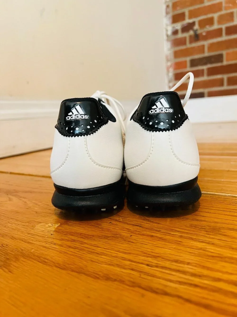 Women's Adidas Golf Shoes Sneakers Size 8.5